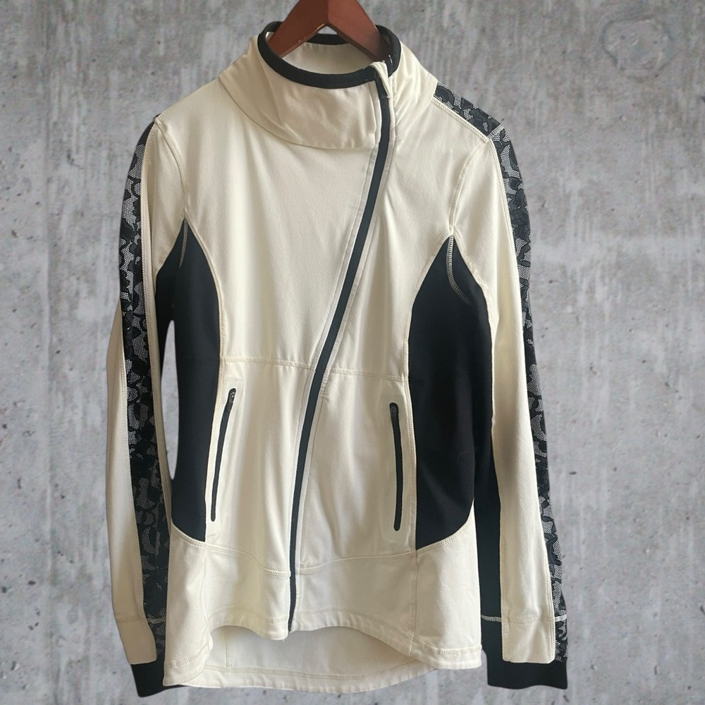 Fancy Sexy Sweatshirt in Ivory & Black Sz M Athletic Wear With Lace